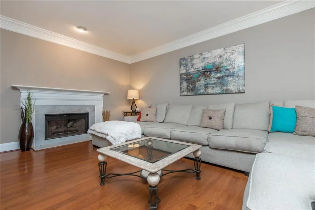 1040 Huntcliff, Sandy Springs, Georgia 30350, 3 Bedrooms Bedrooms, ,2 BathroomsBathrooms,Residential,Sold,1040 Huntcliff,6847470