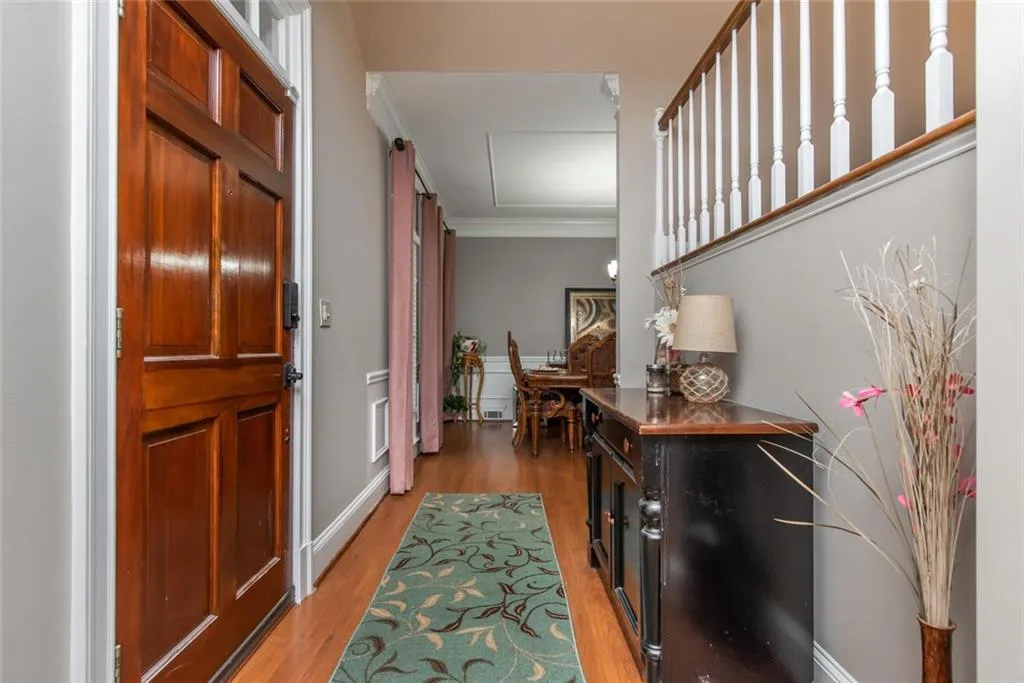 1040 Huntcliff, Sandy Springs, Georgia 30350, 3 Bedrooms Bedrooms, ,2 BathroomsBathrooms,Residential,Sold,1040 Huntcliff,6847470