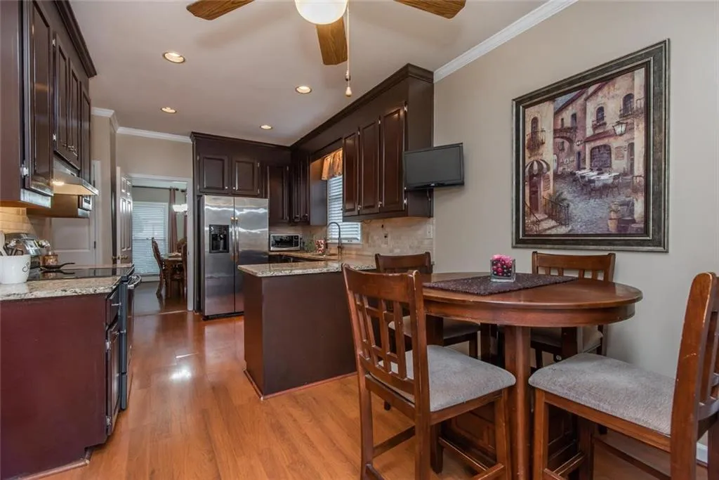 1040 Huntcliff, Sandy Springs, Georgia 30350, 3 Bedrooms Bedrooms, ,2 BathroomsBathrooms,Residential,Sold,1040 Huntcliff,6847470