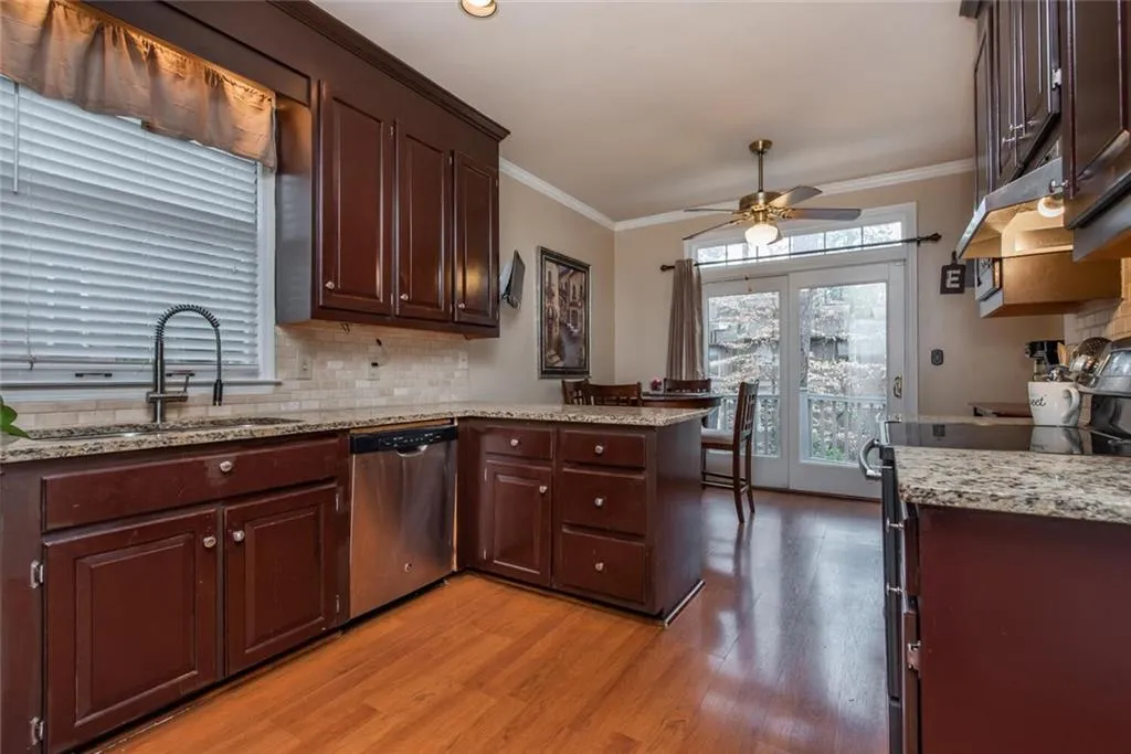 1040 Huntcliff, Sandy Springs, Georgia 30350, 3 Bedrooms Bedrooms, ,2 BathroomsBathrooms,Residential,Sold,1040 Huntcliff,6847470