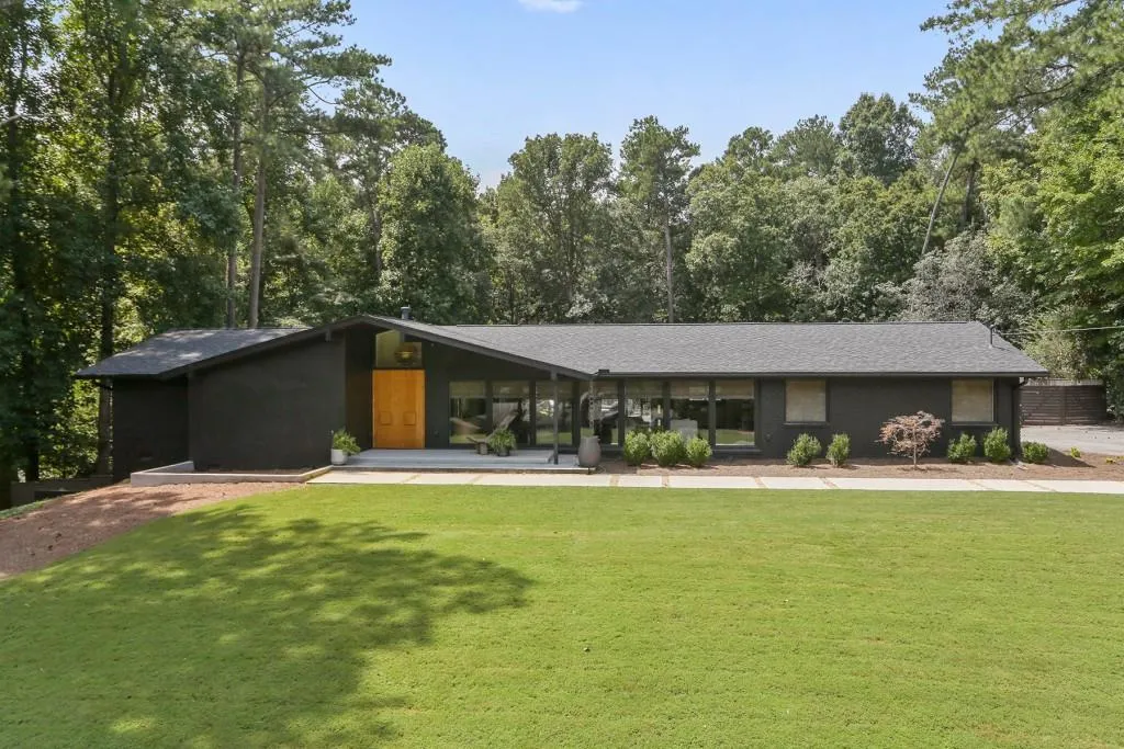 8155 Winged Foot Drive, Sandy Springs, Georgia 30350, 4 Bedrooms Bedrooms, ,2 BathroomsBathrooms,Residential,Sold,8155 Winged Foot Drive,6062052
