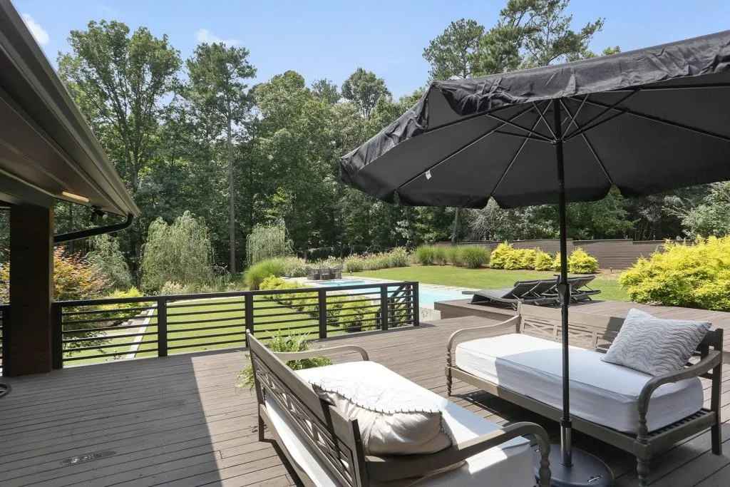 8155 Winged Foot Drive, Sandy Springs, Georgia 30350, 4 Bedrooms Bedrooms, ,2 BathroomsBathrooms,Residential,Sold,8155 Winged Foot Drive,6062052