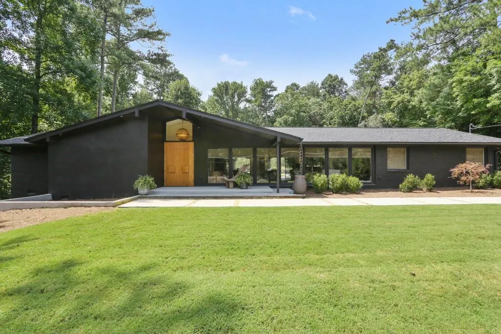 8155 Winged Foot Drive, Sandy Springs, Georgia 30350, 4 Bedrooms Bedrooms, ,2 BathroomsBathrooms,Residential,Sold,8155 Winged Foot Drive,6062052