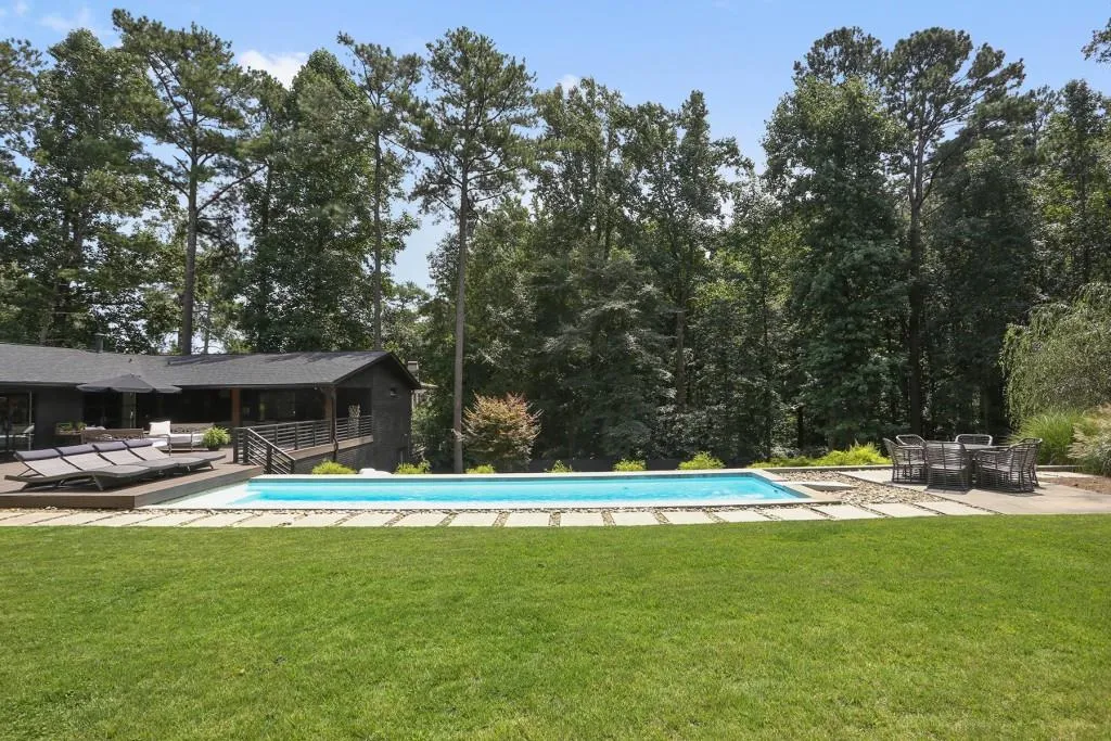 8155 Winged Foot Drive, Sandy Springs, Georgia 30350, 4 Bedrooms Bedrooms, ,2 BathroomsBathrooms,Residential,Sold,8155 Winged Foot Drive,6062052
