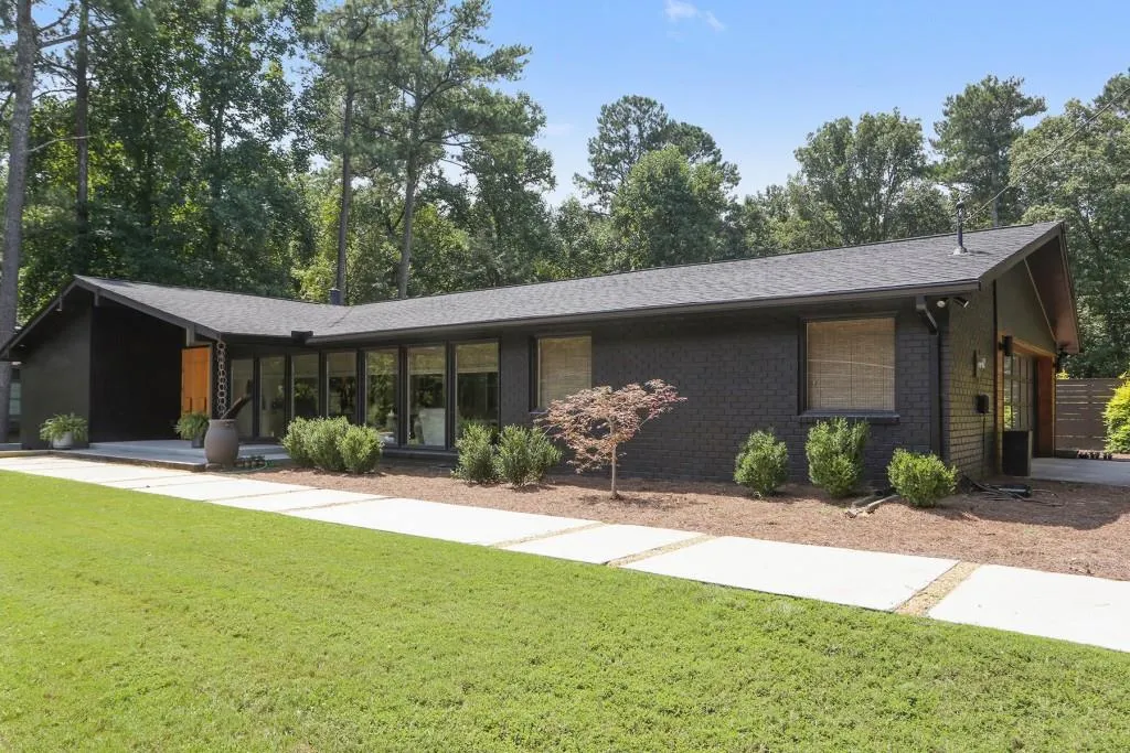 8155 Winged Foot Drive, Sandy Springs, Georgia 30350, 4 Bedrooms Bedrooms, ,2 BathroomsBathrooms,Residential,Sold,8155 Winged Foot Drive,6062052