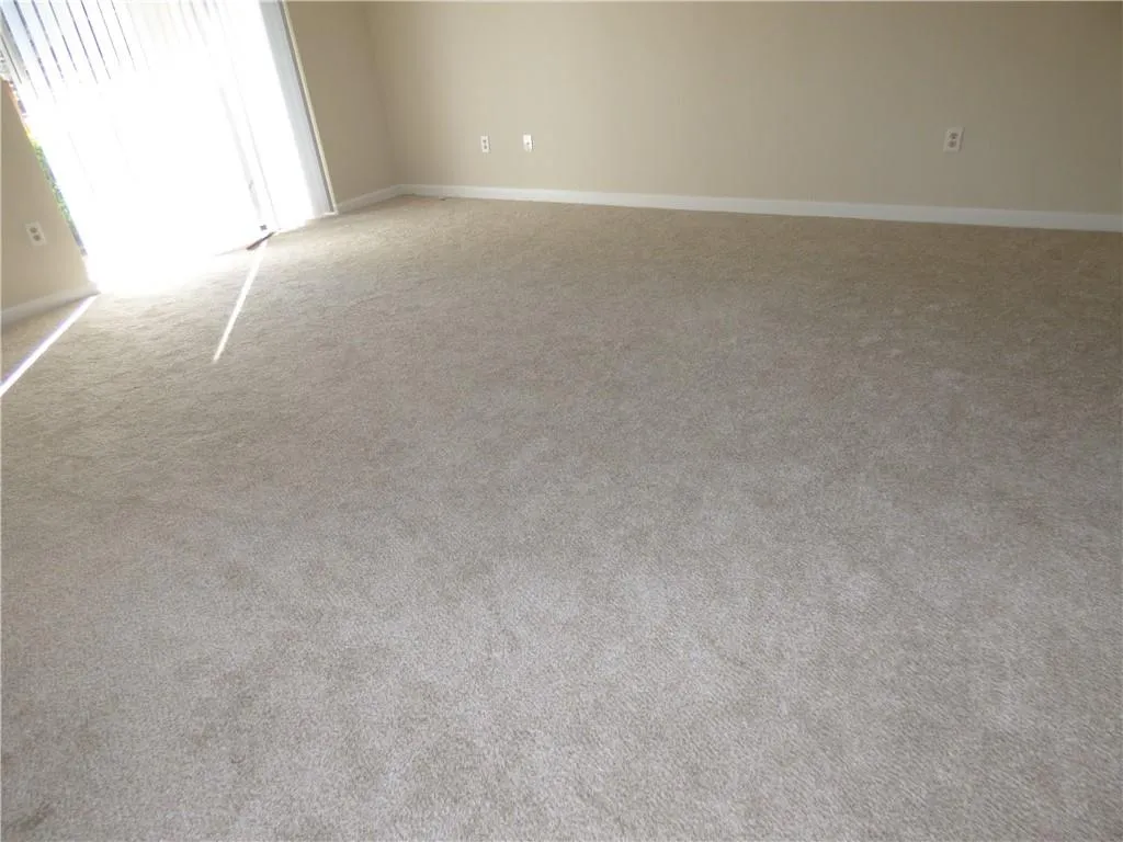 300 Johnson Ferry Road Ne Unit B112, Sandy Springs, Georgia 30328, 1 Bedroom Bedrooms, ,1 BathroomBathrooms,Residential,Sold,300 Johnson Ferry Road Ne Unit B112,6677624