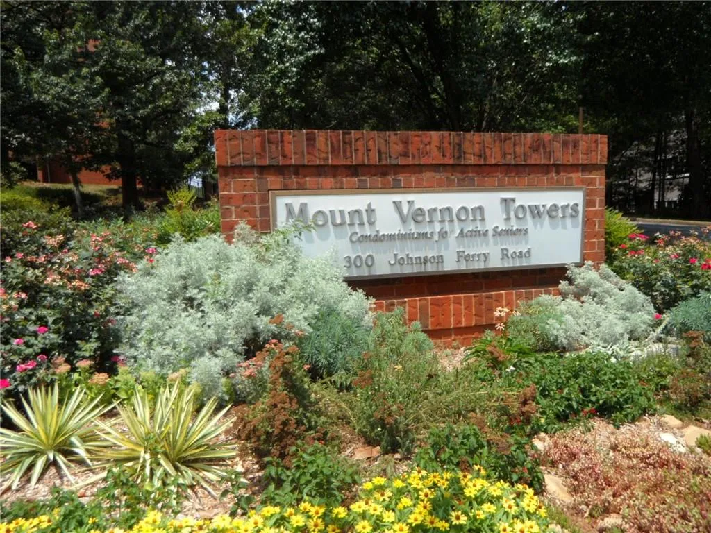 300 Johnson Ferry Road Ne Unit B112, Sandy Springs, Georgia 30328, 1 Bedroom Bedrooms, ,1 BathroomBathrooms,Residential,Sold,300 Johnson Ferry Road Ne Unit B112,6677624