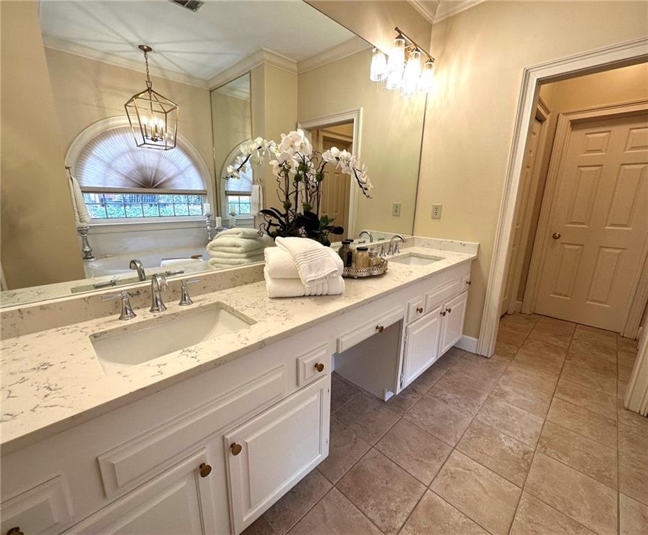 7155 Roswell Road Unit 61, Sandy Springs, Georgia 30328, 3 Bedrooms Bedrooms, ,2 BathroomsBathrooms,Residential,Sold,7155 Roswell Road Unit 61,7303607