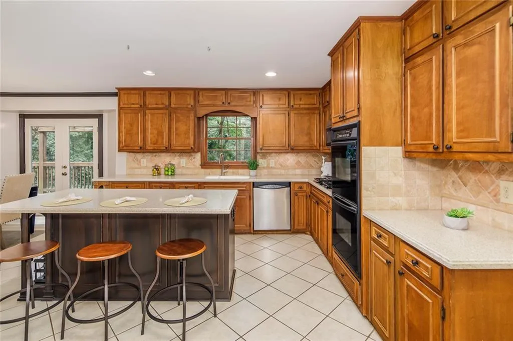 75 Messina Way, Sandy Springs, Georgia 30328, 4 Bedrooms Bedrooms, ,2 BathroomsBathrooms,Residential,Sold,75 Messina Way,6734761
