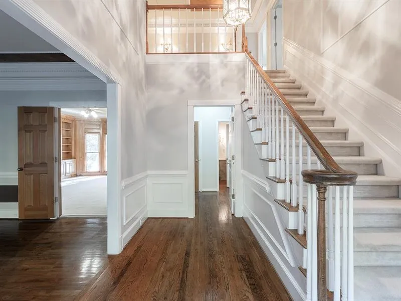 9560 Marsh Cove Court, Sandy Springs, Georgia 30350, 5 Bedrooms Bedrooms, ,4 BathroomsBathrooms,Residential,Sold,9560 Marsh Cove Court,6645813
