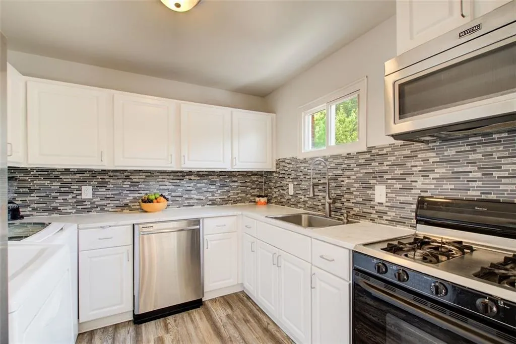 5650 Kingsport Drive, Atlanta, Georgia 30342, 3 Bedrooms Bedrooms, ,2 BathroomsBathrooms,Residential,For Sale,5650 Kingsport Drive,7626940
