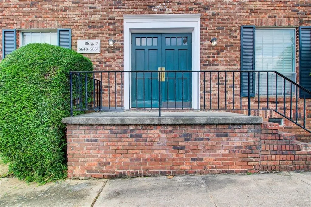 5650 Kingsport Drive, Atlanta, Georgia 30342, 3 Bedrooms Bedrooms, ,2 BathroomsBathrooms,Residential,For Sale,5650 Kingsport Drive,7626940