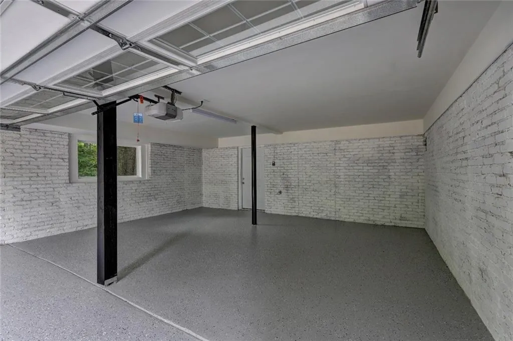 100 Angus Trail, Sandy Springs, Georgia 30328, 4 Bedrooms Bedrooms, ,3 BathroomsBathrooms,Residential,Sold,100 Angus Trail,6891246