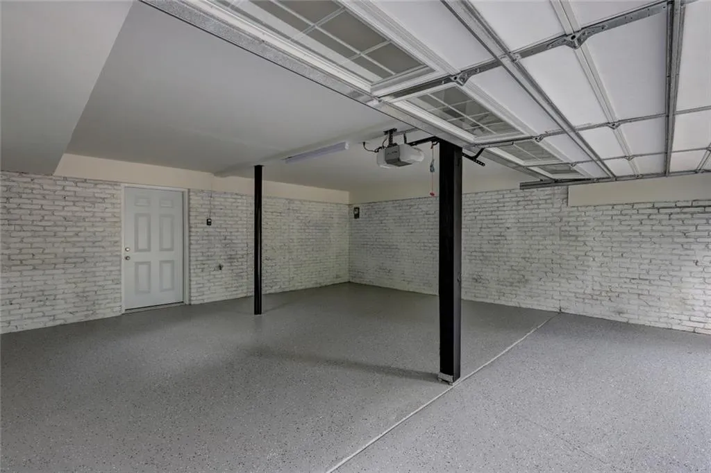 100 Angus Trail, Sandy Springs, Georgia 30328, 4 Bedrooms Bedrooms, ,3 BathroomsBathrooms,Residential,Sold,100 Angus Trail,6891246