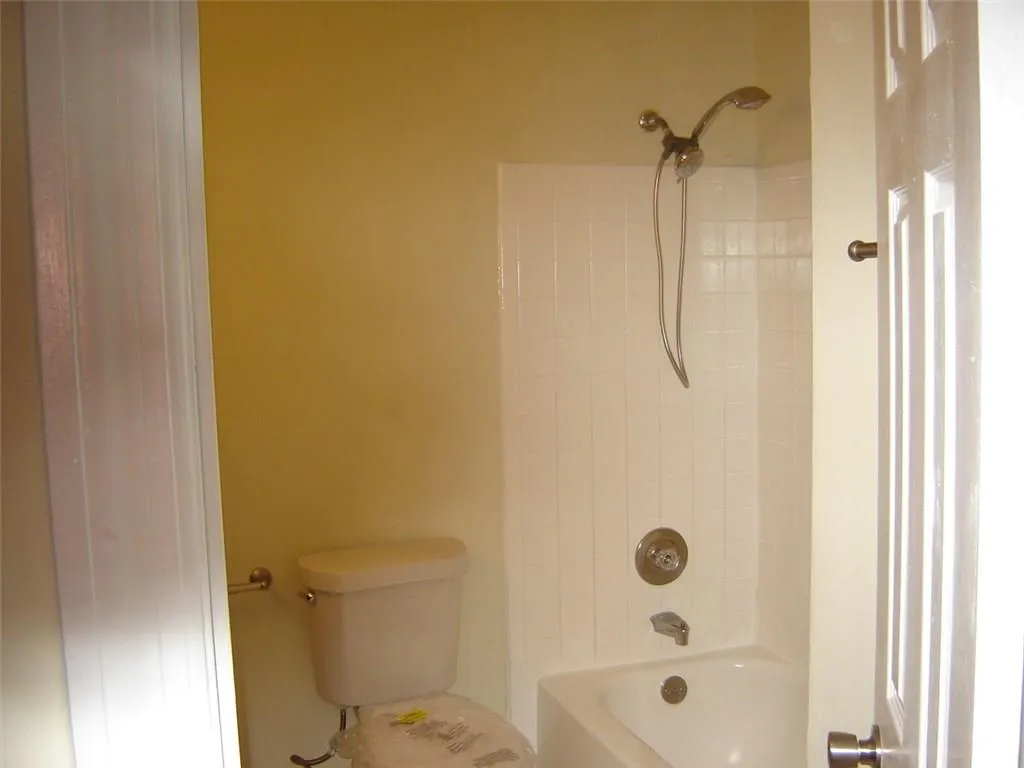 270 Winding River Drive Unit C, Sandy Springs, Georgia 30350, 2 Bedrooms Bedrooms, ,2 BathroomsBathrooms,Residential,Sold,270 Winding River Drive Unit C,5771242