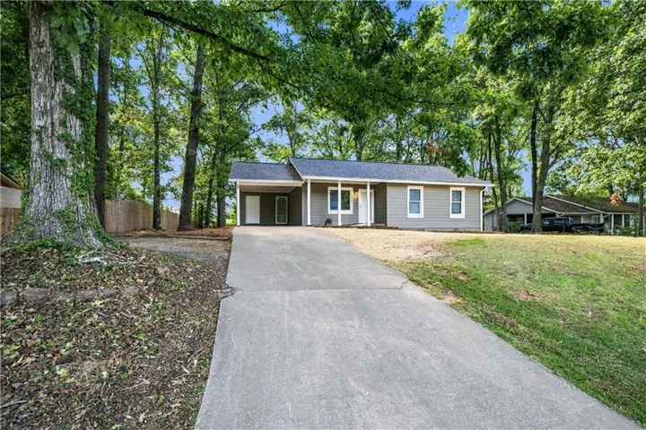 215 Henry Street, Braselton, Georgia 30517