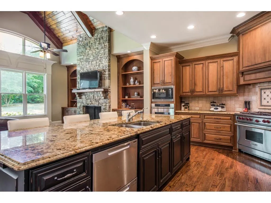 109 Long Island Place, Sandy Springs, Georgia 30328, 5 Bedrooms Bedrooms, ,5 BathroomsBathrooms,Residential,Sold,109 Long Island Place,5874736
