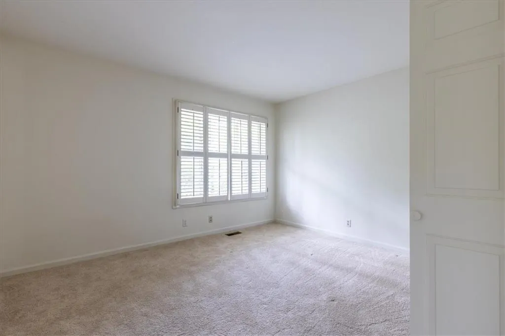 230 Halah Circle, Sandy Springs, Georgia 30328, 3 Bedrooms Bedrooms, ,3 BathroomsBathrooms,Residential,For Sale,230 Halah Circle,7757746