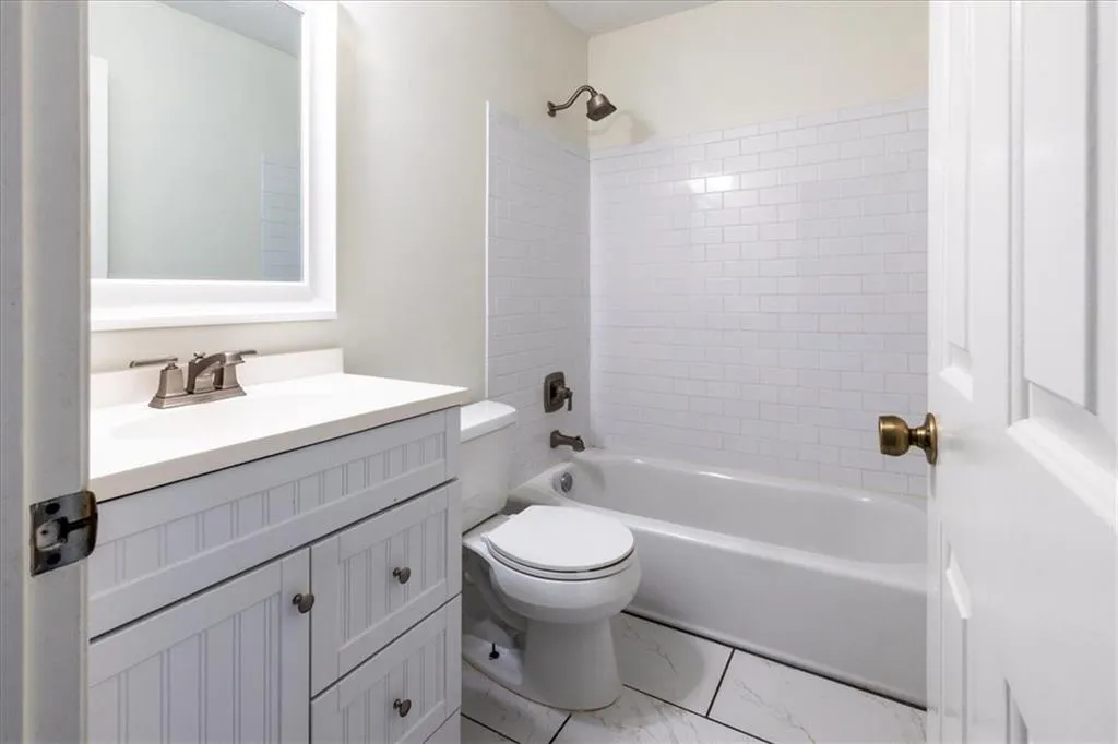 230 Halah Circle, Sandy Springs, Georgia 30328, 3 Bedrooms Bedrooms, ,3 BathroomsBathrooms,Residential,For Sale,230 Halah Circle,7757746