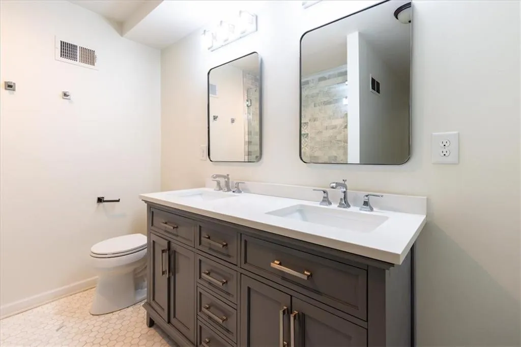 230 Halah Circle, Sandy Springs, Georgia 30328, 3 Bedrooms Bedrooms, ,3 BathroomsBathrooms,Residential,For Sale,230 Halah Circle,7757746