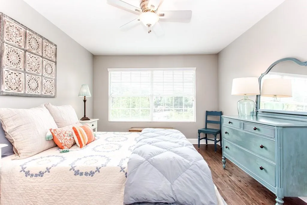 6980 Roswell Road Unit B6, Sandy Springs, Georgia 30328, 2 Bedrooms Bedrooms, ,1 BathroomBathrooms,Residential,Sold,6980 Roswell Road Unit B6,6768947