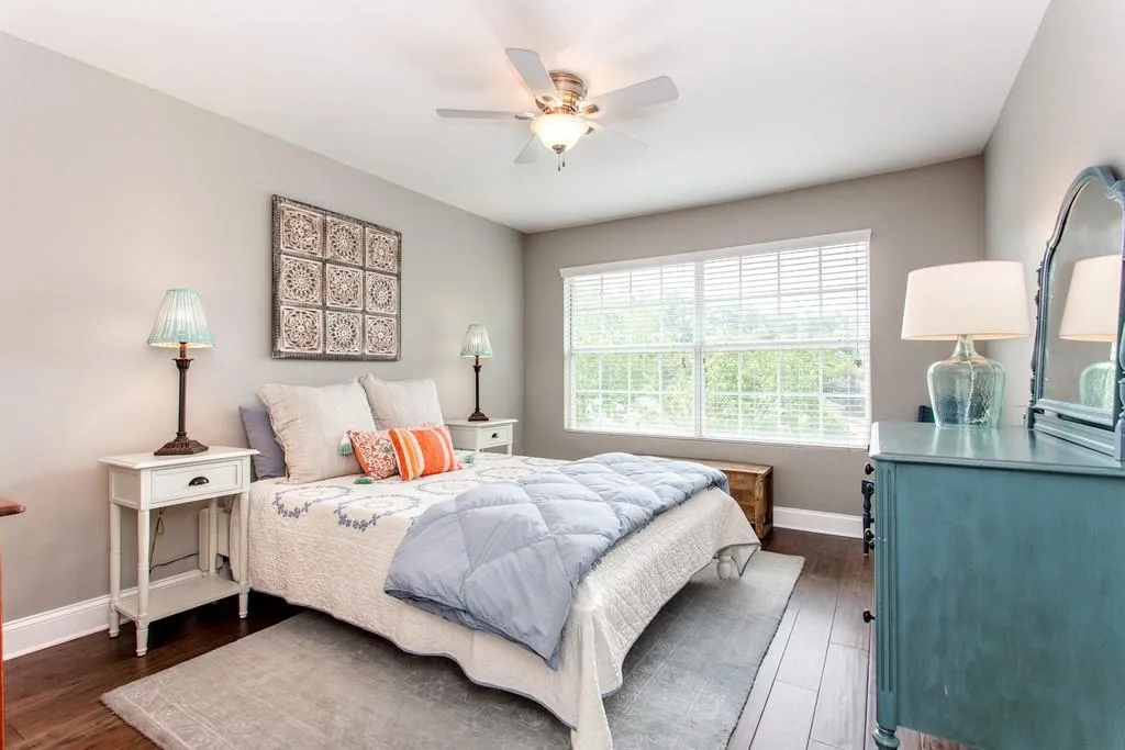 6980 Roswell Road Unit B6, Sandy Springs, Georgia 30328, 2 Bedrooms Bedrooms, ,1 BathroomBathrooms,Residential,Sold,6980 Roswell Road Unit B6,6768947