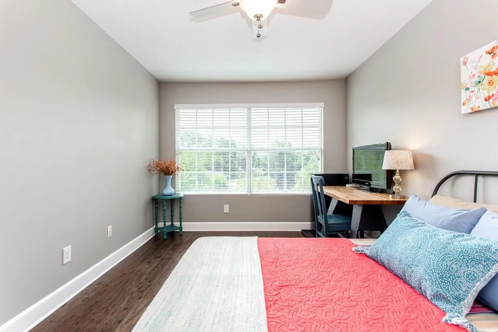 6980 Roswell Road Unit B6, Sandy Springs, Georgia 30328, 2 Bedrooms Bedrooms, ,1 BathroomBathrooms,Residential,Sold,6980 Roswell Road Unit B6,6768947