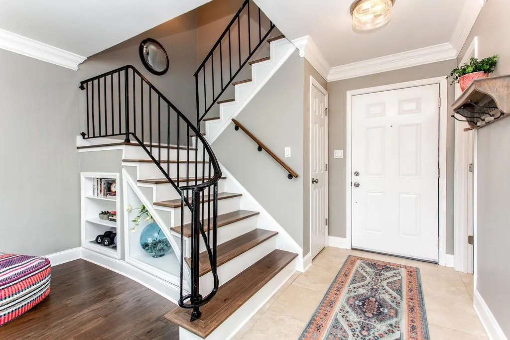 6980 Roswell Road Unit B6, Sandy Springs, Georgia 30328, 2 Bedrooms Bedrooms, ,1 BathroomBathrooms,Residential,Sold,6980 Roswell Road Unit B6,6768947