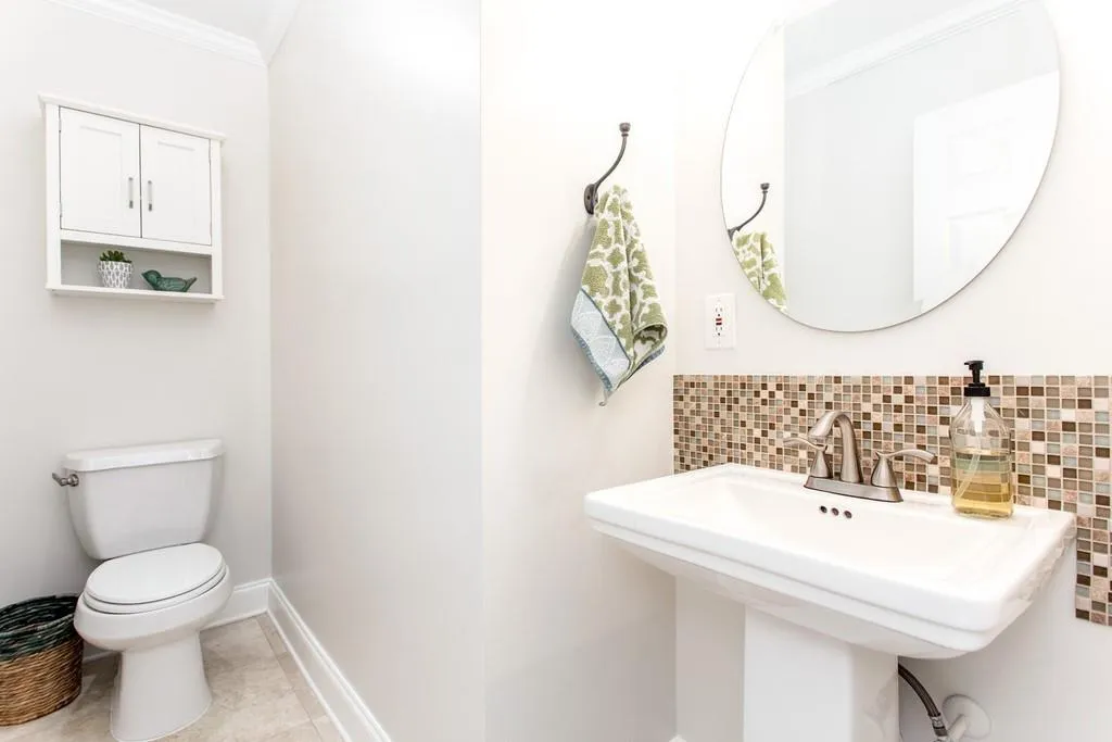 6980 Roswell Road Unit B6, Sandy Springs, Georgia 30328, 2 Bedrooms Bedrooms, ,1 BathroomBathrooms,Residential,Sold,6980 Roswell Road Unit B6,6768947