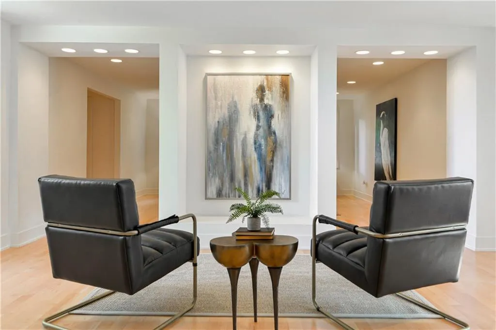 30 Chevaux Court, Atlanta, Georgia 30342, 4 Bedrooms Bedrooms, ,4 BathroomsBathrooms,Residential,Sold,30 Chevaux Court,6797968