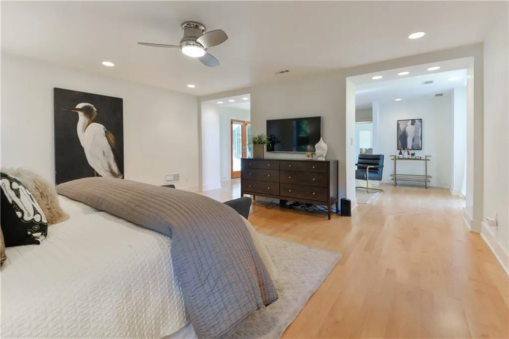 30 Chevaux Court, Atlanta, Georgia 30342, 4 Bedrooms Bedrooms, ,4 BathroomsBathrooms,Residential,Sold,30 Chevaux Court,6797968