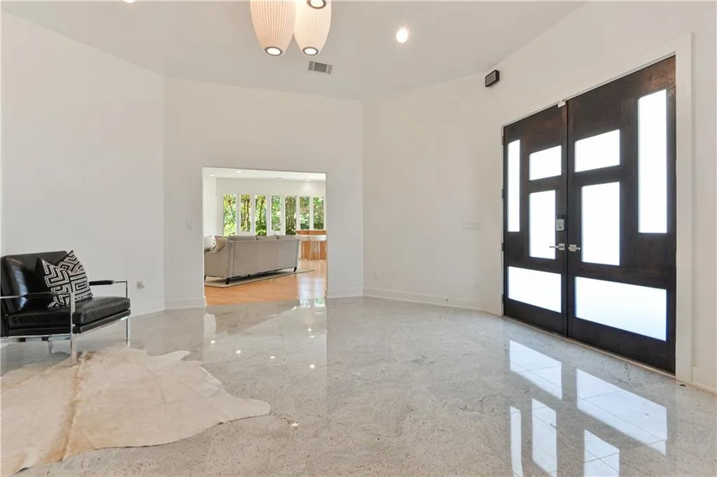 30 Chevaux Court, Atlanta, Georgia 30342, 4 Bedrooms Bedrooms, ,4 BathroomsBathrooms,Residential,Sold,30 Chevaux Court,6797968