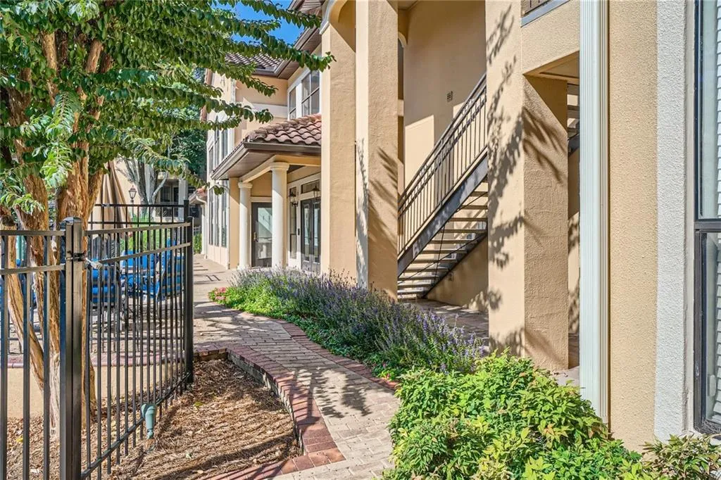 3777 Peachtree Road Ne Unit 1205, Brookhaven, Georgia 30319, 1 Bedroom Bedrooms, 0 ,1 BathroomBathrooms,Residential,For Sale,3777 Peachtree Road Ne Unit 1205,7749925