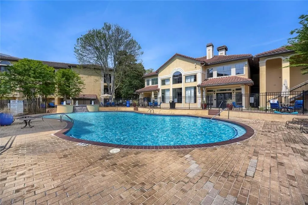 3777 Peachtree Road Ne Unit 1205, Brookhaven, Georgia 30319, 1 Bedroom Bedrooms, 0 ,1 BathroomBathrooms,Residential,For Sale,3777 Peachtree Road Ne Unit 1205,7749925