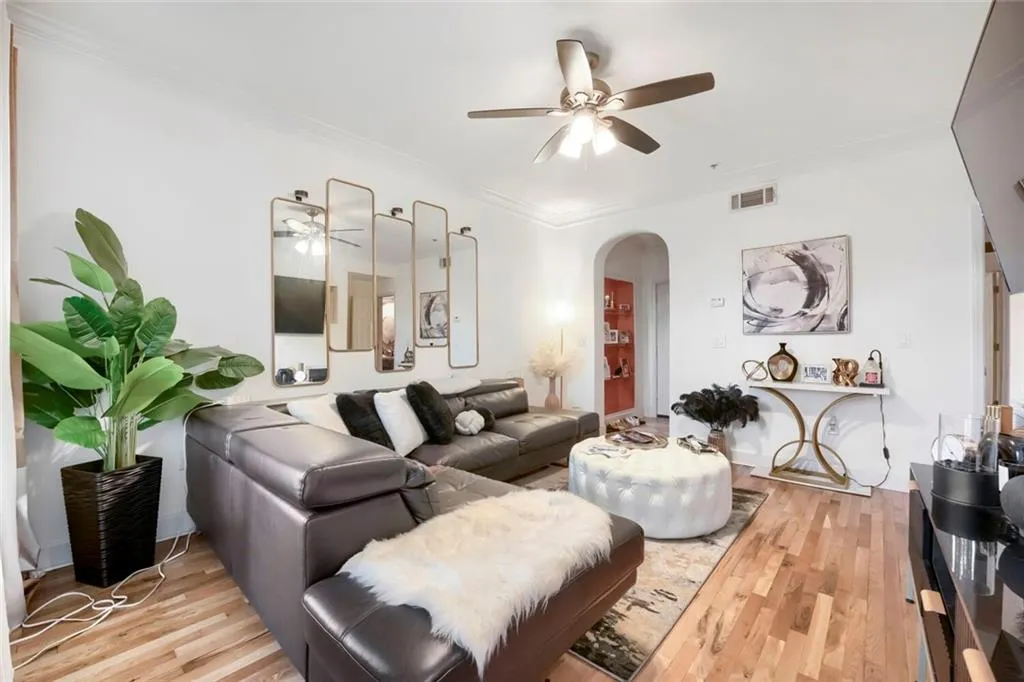 3777 Peachtree Road Ne Unit 1205, Brookhaven, Georgia 30319, 1 Bedroom Bedrooms, 0 ,1 BathroomBathrooms,Residential,For Sale,3777 Peachtree Road Ne Unit 1205,7749925