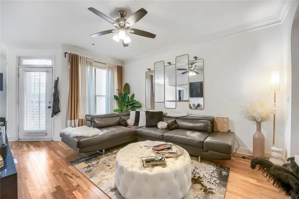 3777 Peachtree Road Ne Unit 1205, Brookhaven, Georgia 30319, 1 Bedroom Bedrooms, 0 ,1 BathroomBathrooms,Residential,For Sale,3777 Peachtree Road Ne Unit 1205,7749925