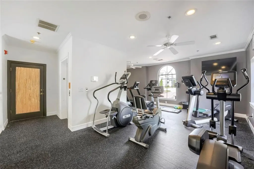 3777 Peachtree Road Ne Unit 1205, Brookhaven, Georgia 30319, 1 Bedroom Bedrooms, 0 ,1 BathroomBathrooms,Residential,For Sale,3777 Peachtree Road Ne Unit 1205,7749925