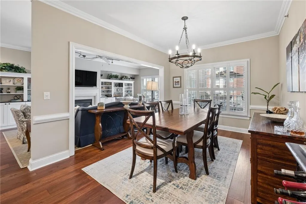 211 Colonial Homes Drive Nw Unit 1304, Atlanta, Georgia 30309, 2 Bedrooms Bedrooms, 0 ,2 BathroomsBathrooms,Residential,For Sale,211 Colonial Homes Drive Nw Unit 1304,7850544