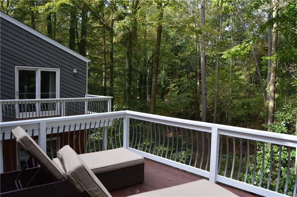 1210 Tynecastle Way, Sandy Springs, Georgia 30350, 4 Bedrooms Bedrooms, ,3 BathroomsBathrooms,Residential,Sold,1210 Tynecastle Way,6961628
