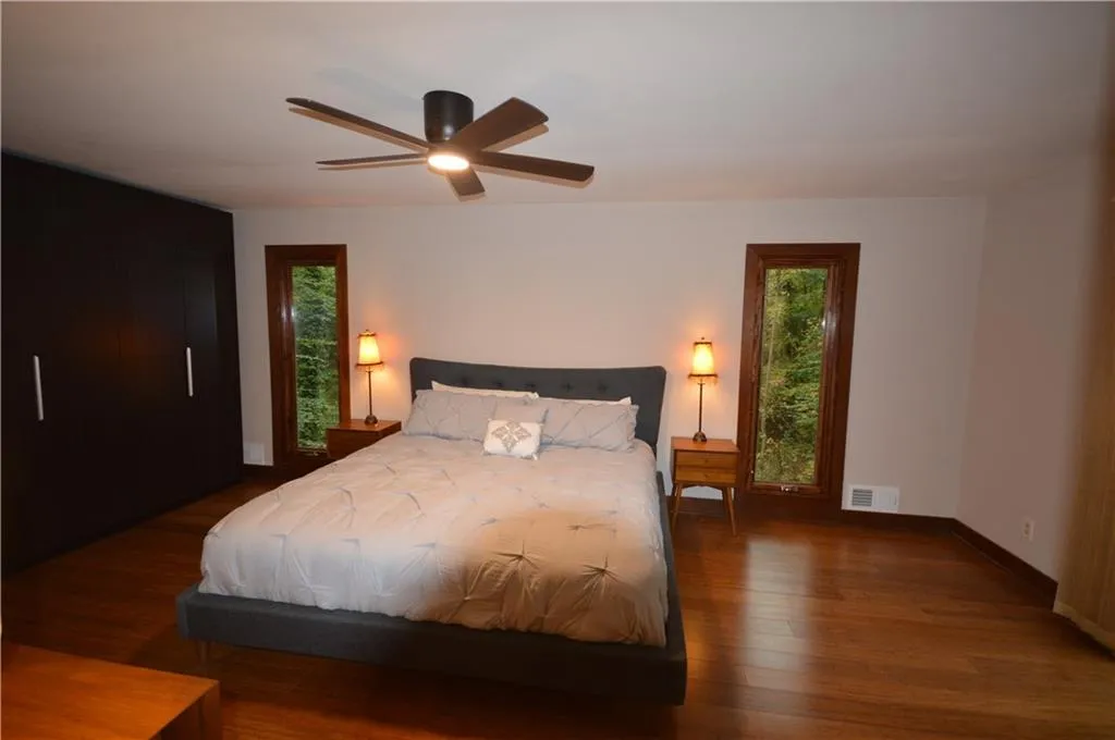 1210 Tynecastle Way, Sandy Springs, Georgia 30350, 4 Bedrooms Bedrooms, ,3 BathroomsBathrooms,Residential,Sold,1210 Tynecastle Way,6961628