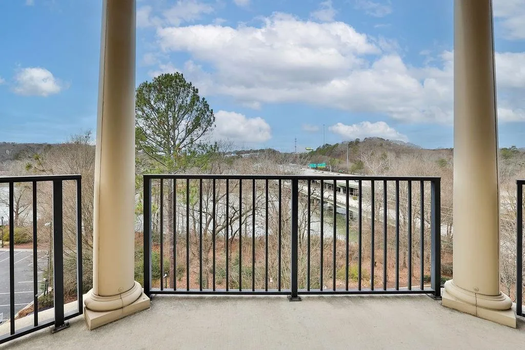 200 River Vista Drive Unit 542, Atlanta, Georgia 30339, 2 Bedrooms Bedrooms, ,2 BathroomsBathrooms,Residential,Sold,200 River Vista Drive Unit 542,7411382