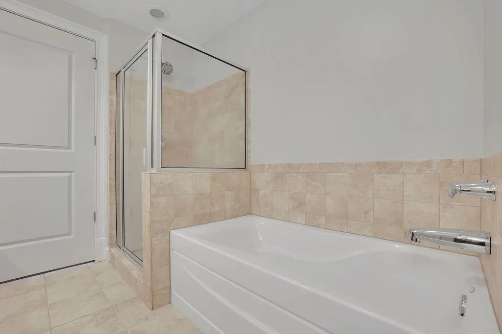 200 River Vista Drive Unit 542, Atlanta, Georgia 30339, 2 Bedrooms Bedrooms, ,2 BathroomsBathrooms,Residential,Sold,200 River Vista Drive Unit 542,7411382
