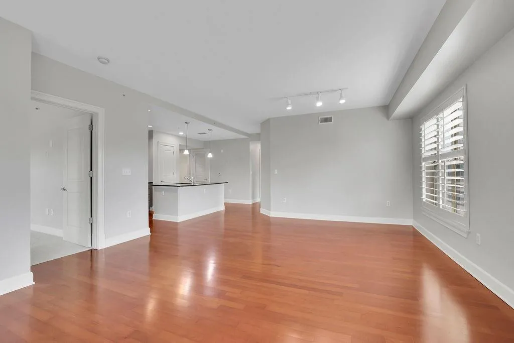 200 River Vista Drive Unit 542, Atlanta, Georgia 30339, 2 Bedrooms Bedrooms, ,2 BathroomsBathrooms,Residential,Sold,200 River Vista Drive Unit 542,7411382