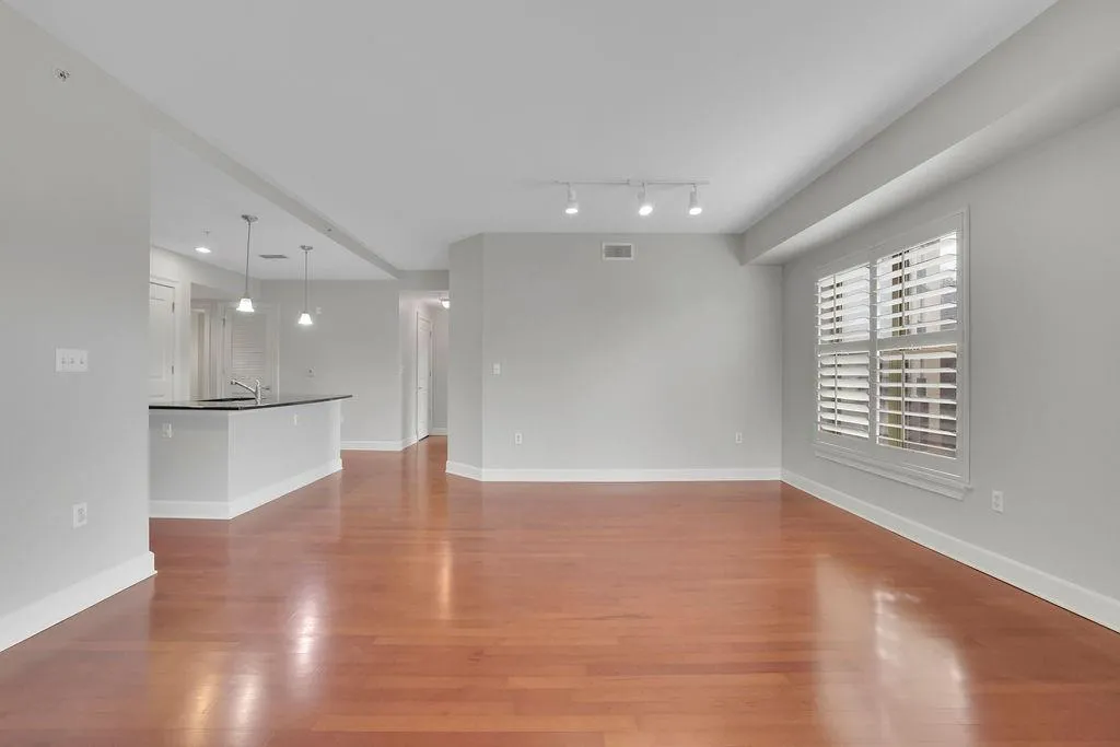 200 River Vista Drive Unit 542, Atlanta, Georgia 30339, 2 Bedrooms Bedrooms, ,2 BathroomsBathrooms,Residential,Sold,200 River Vista Drive Unit 542,7411382