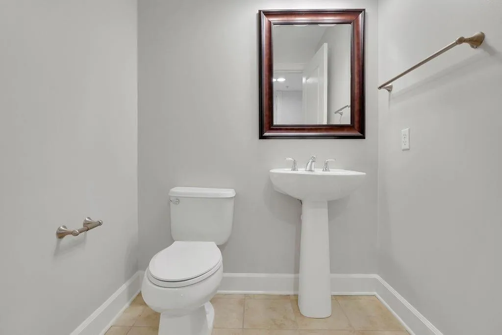 200 River Vista Drive Unit 542, Atlanta, Georgia 30339, 2 Bedrooms Bedrooms, ,2 BathroomsBathrooms,Residential,Sold,200 River Vista Drive Unit 542,7411382