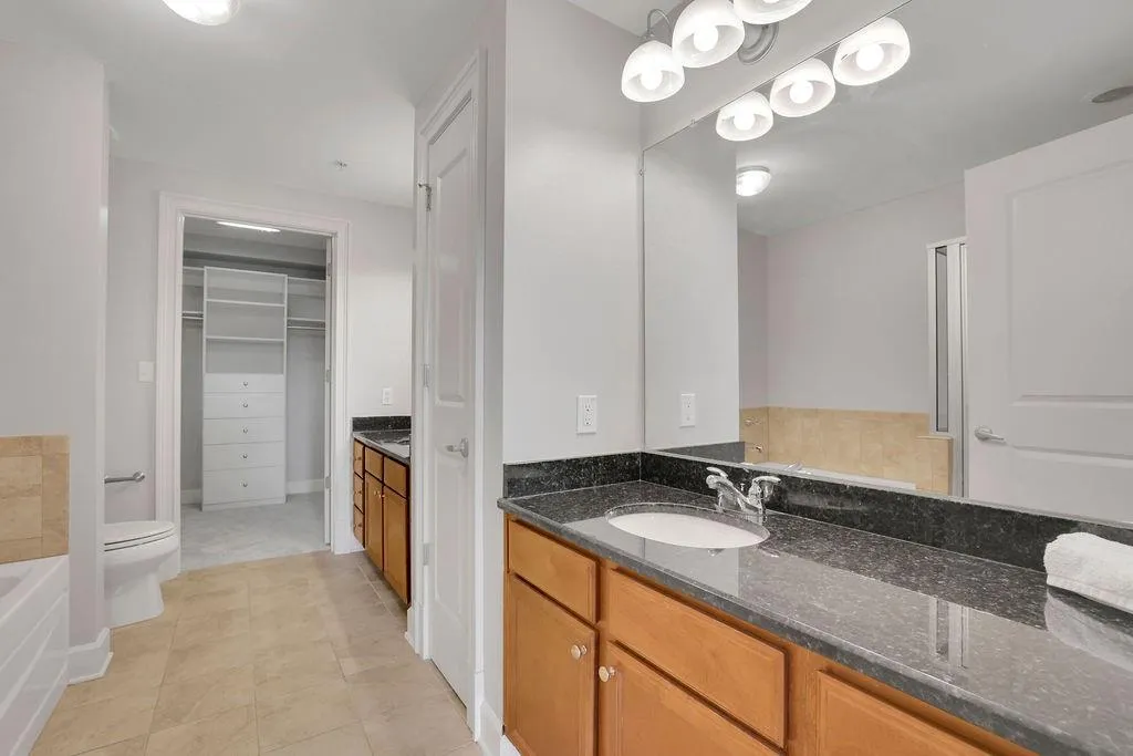 200 River Vista Drive Unit 542, Atlanta, Georgia 30339, 2 Bedrooms Bedrooms, ,2 BathroomsBathrooms,Residential,Sold,200 River Vista Drive Unit 542,7411382