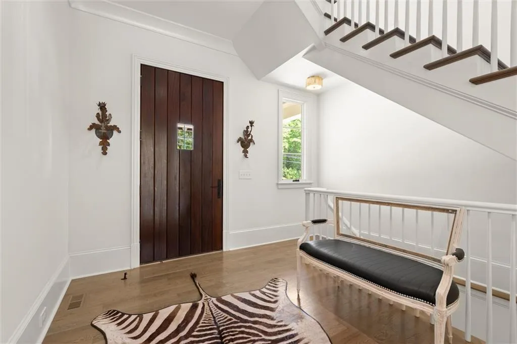 4240 Paces Ferry Road Se, Atlanta, Georgia 30339, 4 Bedrooms Bedrooms, 0 ,4 BathroomsBathrooms,Residential,For Sale,4240 Paces Ferry Road Se,7757140