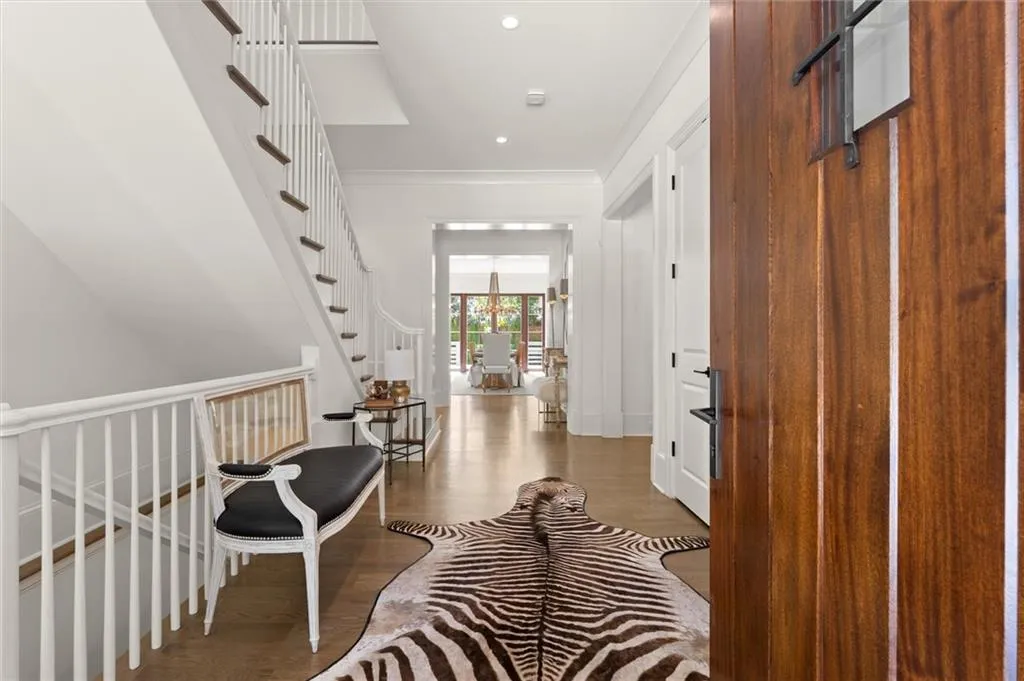 4240 Paces Ferry Road Se, Atlanta, Georgia 30339, 4 Bedrooms Bedrooms, 0 ,4 BathroomsBathrooms,Residential,For Sale,4240 Paces Ferry Road Se,7757140