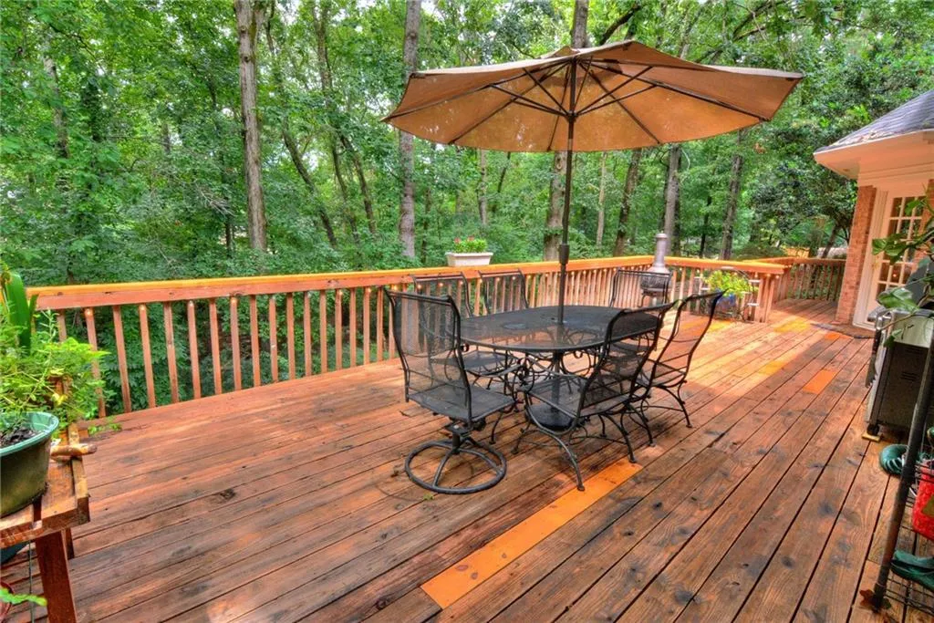 8090 Habersham Waters Road, Sandy Springs, Georgia 30350, 4 Bedrooms Bedrooms, ,3 BathroomsBathrooms,Residential,Sold,8090 Habersham Waters Road,5893182