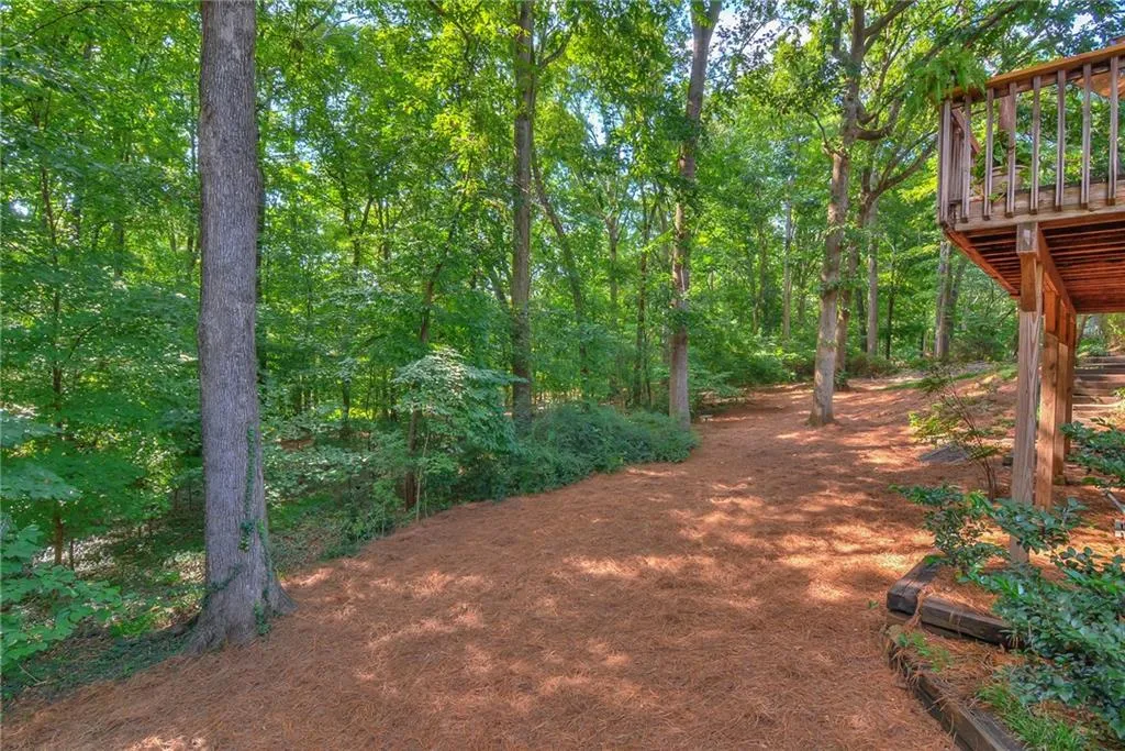 8090 Habersham Waters Road, Sandy Springs, Georgia 30350, 4 Bedrooms Bedrooms, ,3 BathroomsBathrooms,Residential,Sold,8090 Habersham Waters Road,5893182